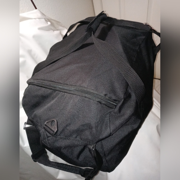 Florida State MOJO Duffle Bag with Wheels - Picture 4 of 8